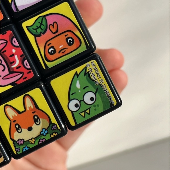 Moriah Elizabeth Official Limited Edition Rubik's Cube Rubix Fidget Toy RARE - Picture 6 of 7